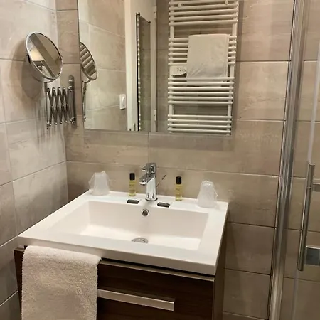 Hotel La Bonbonniere - Sure Collection By Western